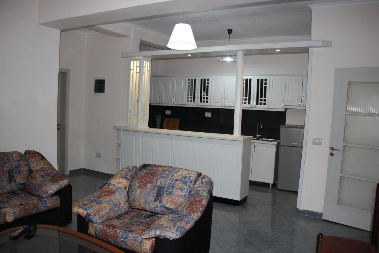 Ballo Apartments Gjirokaster Bagian luar foto