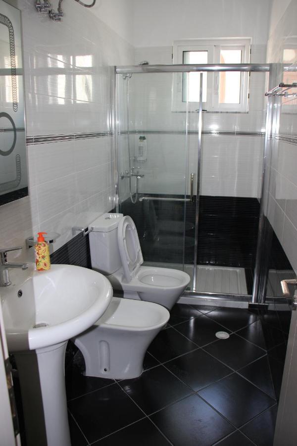 Ballo Apartments Gjirokaster Bagian luar foto