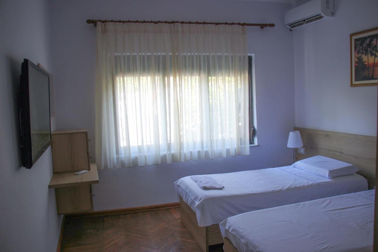 Ballo Apartments Gjirokaster Bagian luar foto