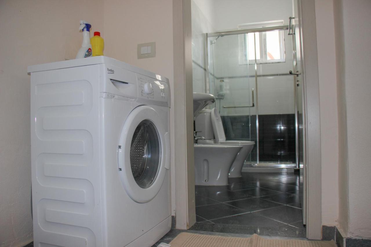 Ballo Apartments Gjirokaster Bagian luar foto