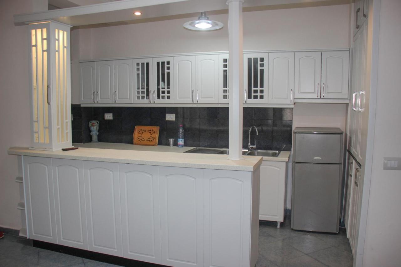 Ballo Apartments Gjirokaster Bagian luar foto
